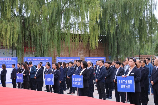 4.JPG 市委副书记、市长王奋彦带队观摩督查公司项目建设工作(图4)