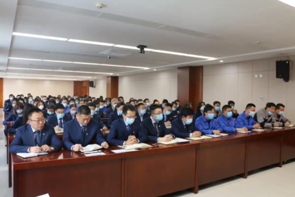 bevictor伟德召开2021年工作总结表彰暨2022年工作安排部署会议(图6)