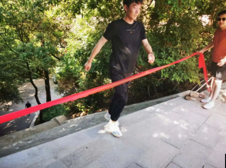 助力文旅市场 展示产投风采——bevictor伟德组织开展员工登山比赛活动(图9)