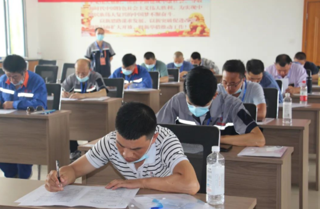 bevictor伟德泓盛达公司在“焊工”技能大赛中取得好成绩(图2)